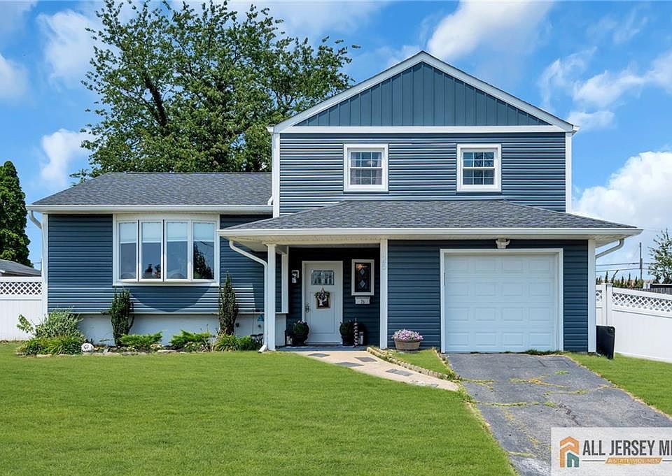 1st image of 25 Fanwood Dr