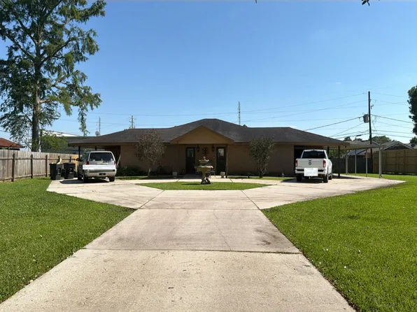 105 Liberty St, Belle Chasse, LA 70037