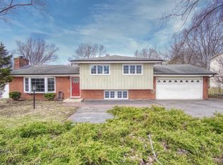 400 S Lambert Rd, Glen Ellyn, IL 60137