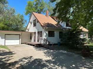 111 N Campbell St, Plankinton, SD 57368