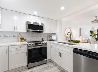 2555 Collins Ave APT 2210, Miami Beach, FL 33140