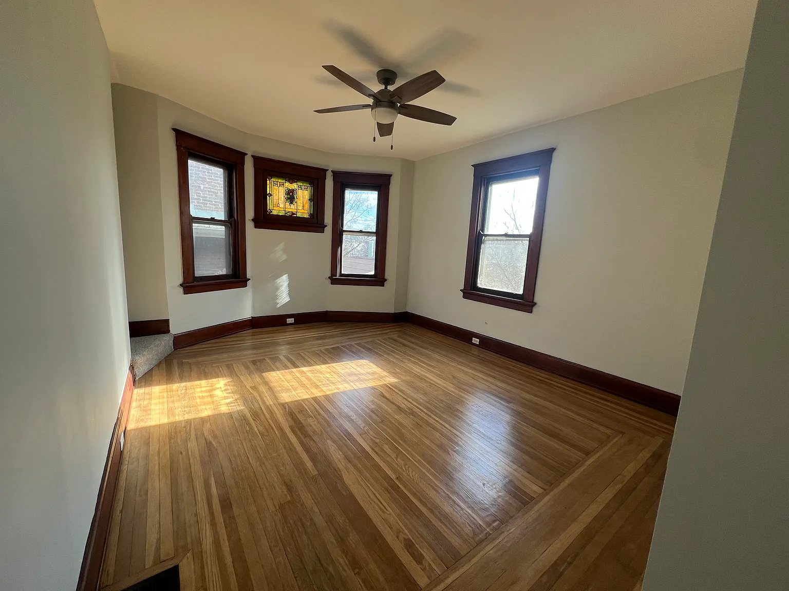 1621 S Argyle Pl — Photo 2