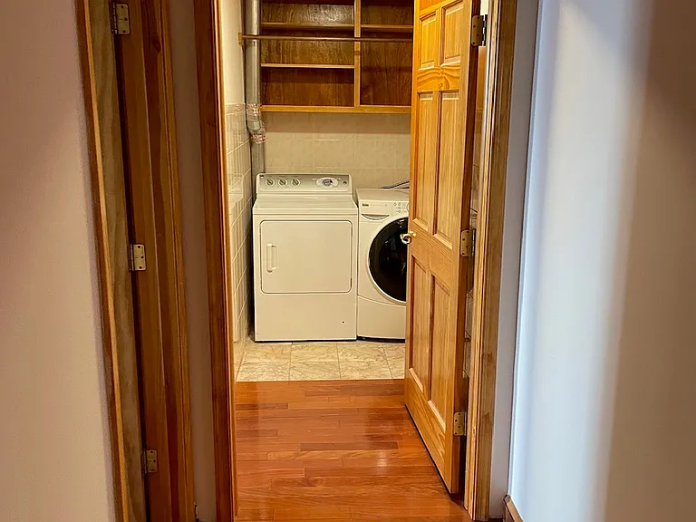 335 N 10th St #2-C — Photo 11