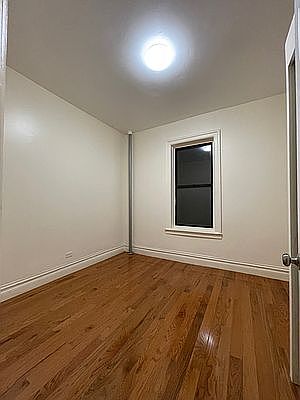 5th image of 1946 Amsterdam Ave #31