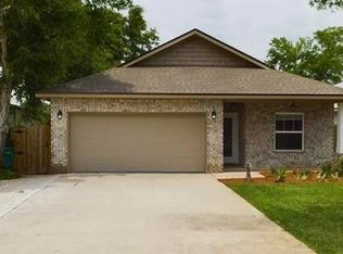 13 9th Ave, Shalimar, FL 32579