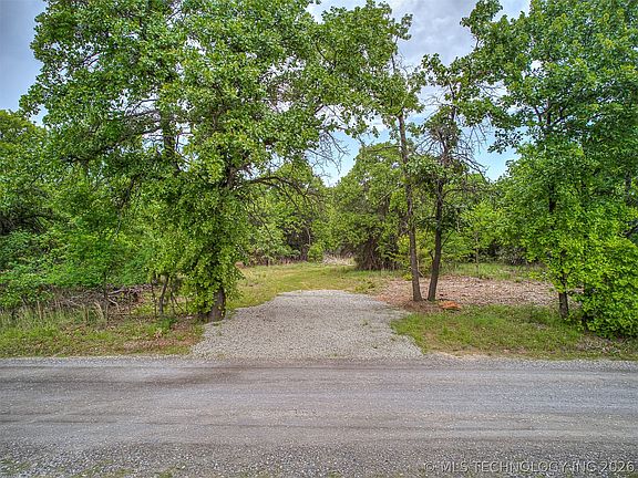 3rd image of 1 E 1165th Rd