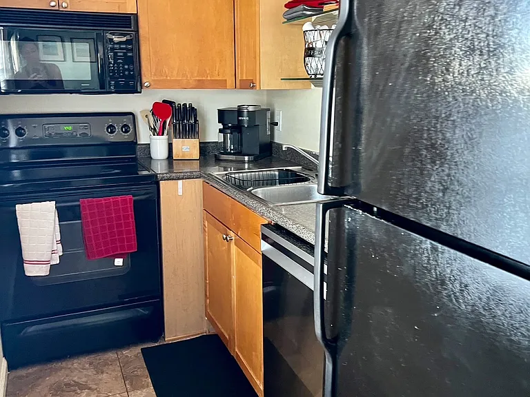 5000 Beach Dr SE — Photo 26