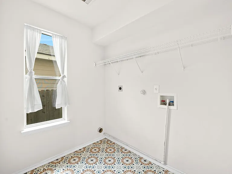 9602 Palomino Path — Photo 8