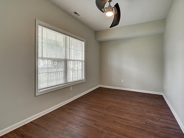 2221 Bellefontaine St — Photo 9