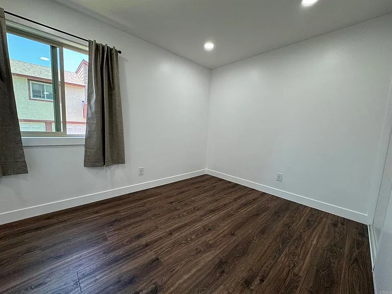 847 Tamayo Dr — Photo 5