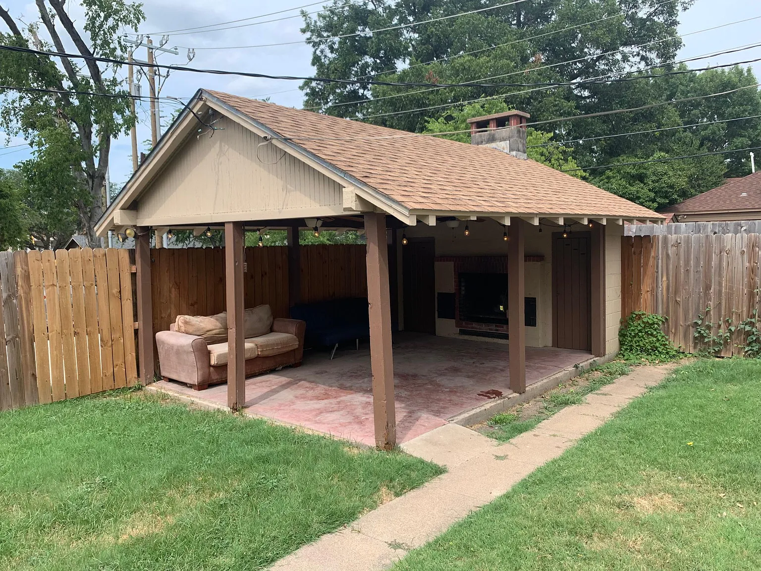 3115 Odessa Ave — Photo 2