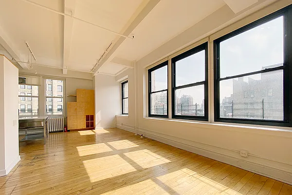 Rented by Level Group | media 13