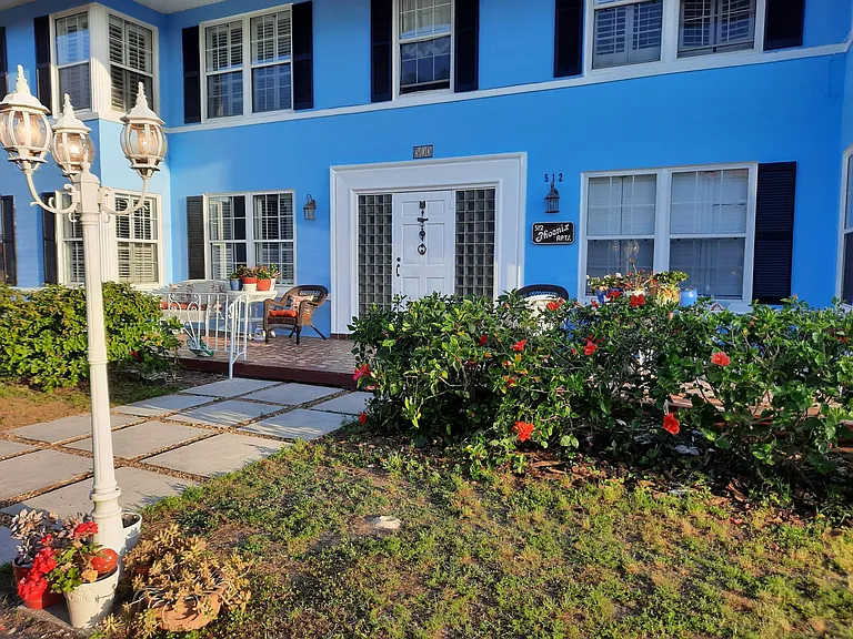 512 Phoenix Ave — Photo 3
