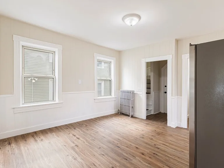9 Woodbine St #2 — Photo 6
