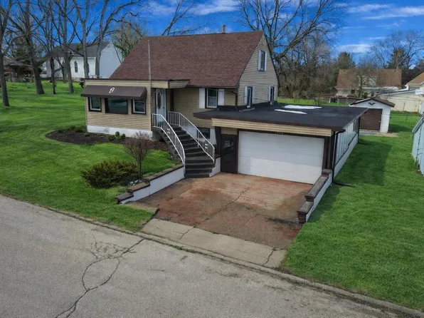 6104 Water STREET, Burlington, WI 53105