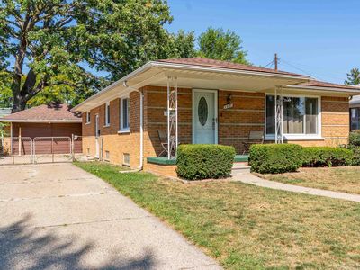 7257 State Park, Center Line, MI, 48015