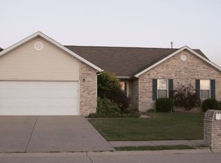 506 N 9th St, New Baden, IL 62265