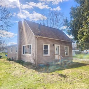 102 E 1st St, Cromwell, IN, 46732