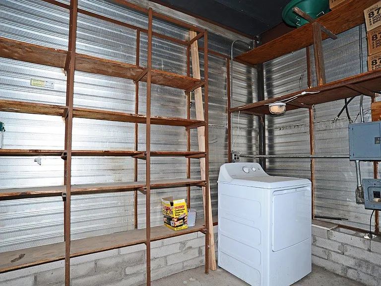 3326 E Elida St — Photo 28