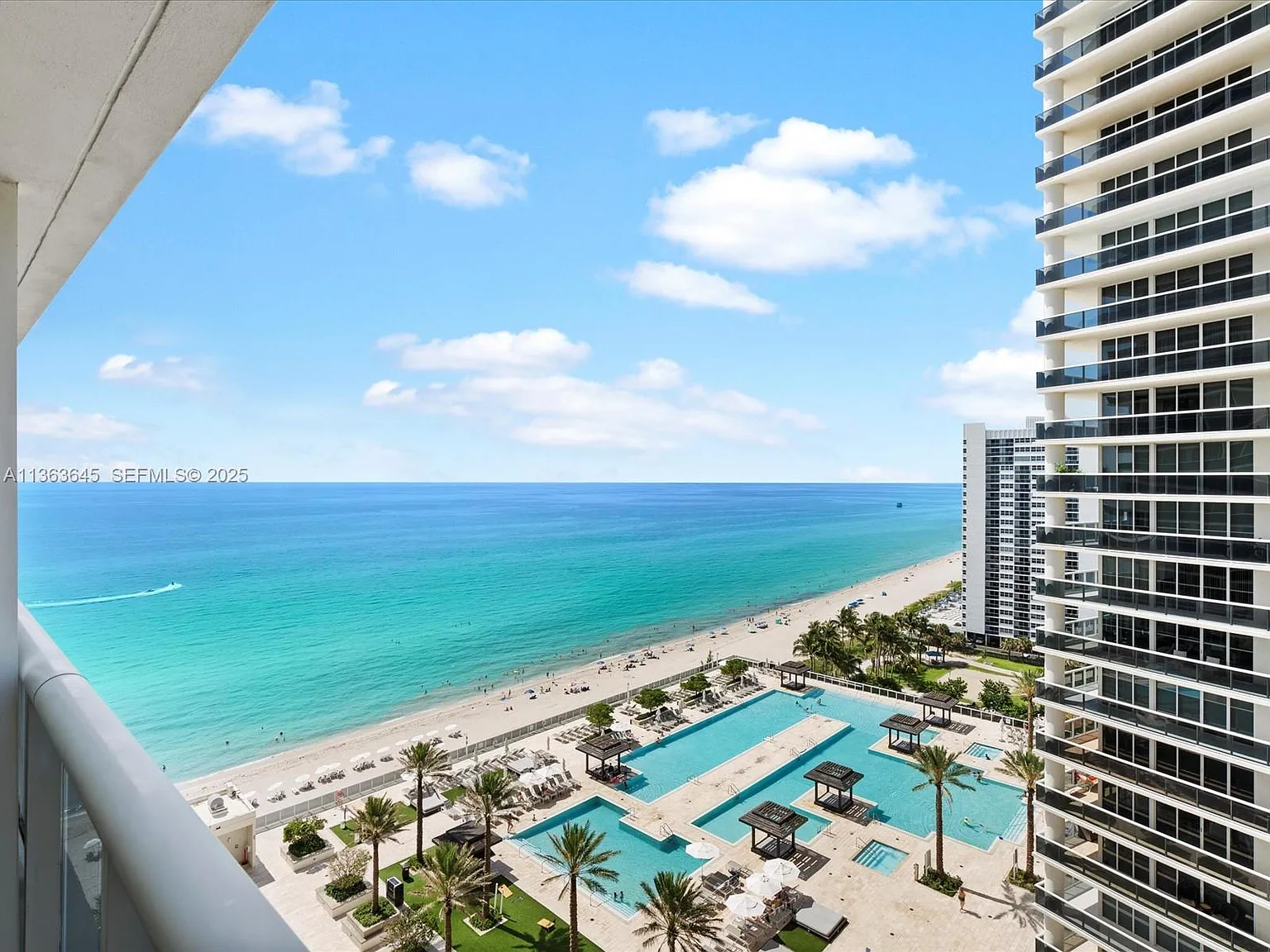 Beach Club Two Condo — Photo 2
