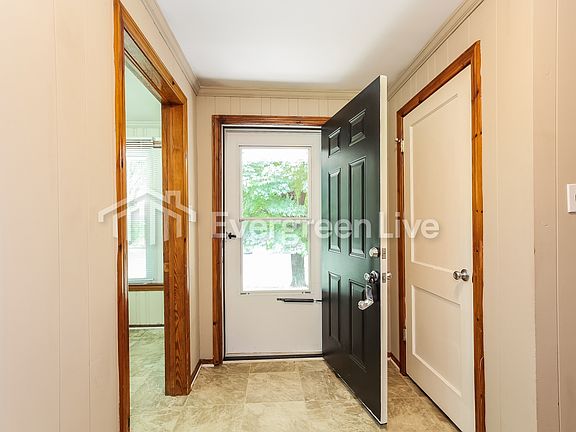 4th image of 4021 Avera Ave