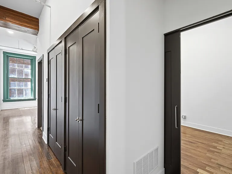 907 Main St #5 — Photo 17