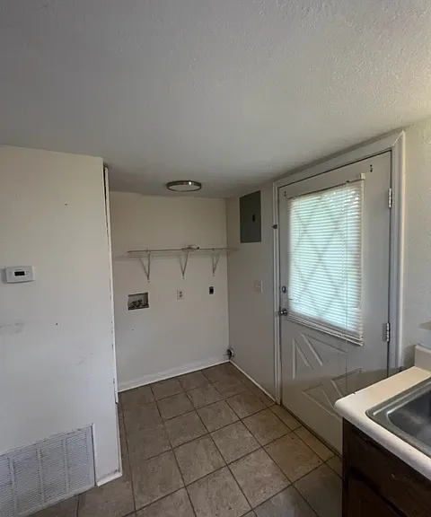 12 Lumpkin Dr #6 — Photo 5