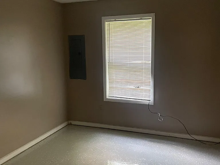 104 Townsley Ct — Photo 10