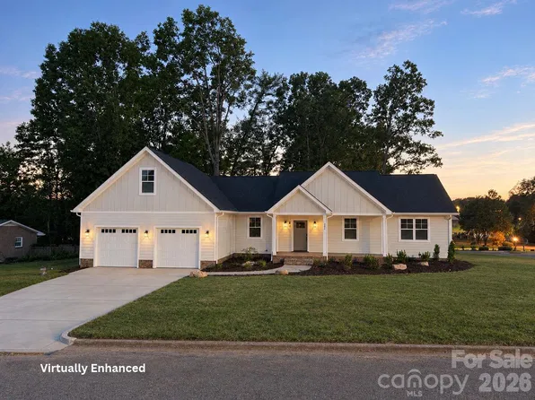 200 Woodlawn Dr, Morganton, NC 28655