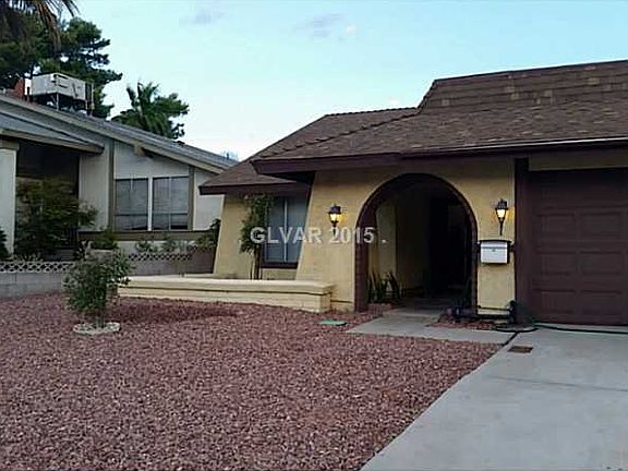 3rd image of 6800 Groveview Ln