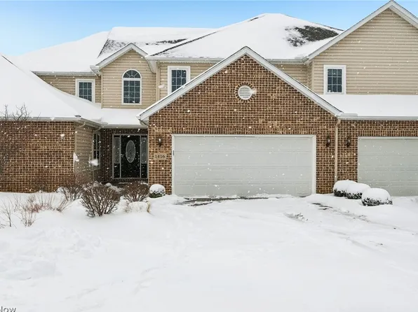 1416 Spyglass Hill Dr, Brunswick, OH 44212