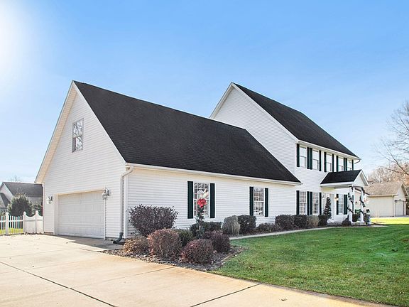 3rd image of 25519 Joelle Ct