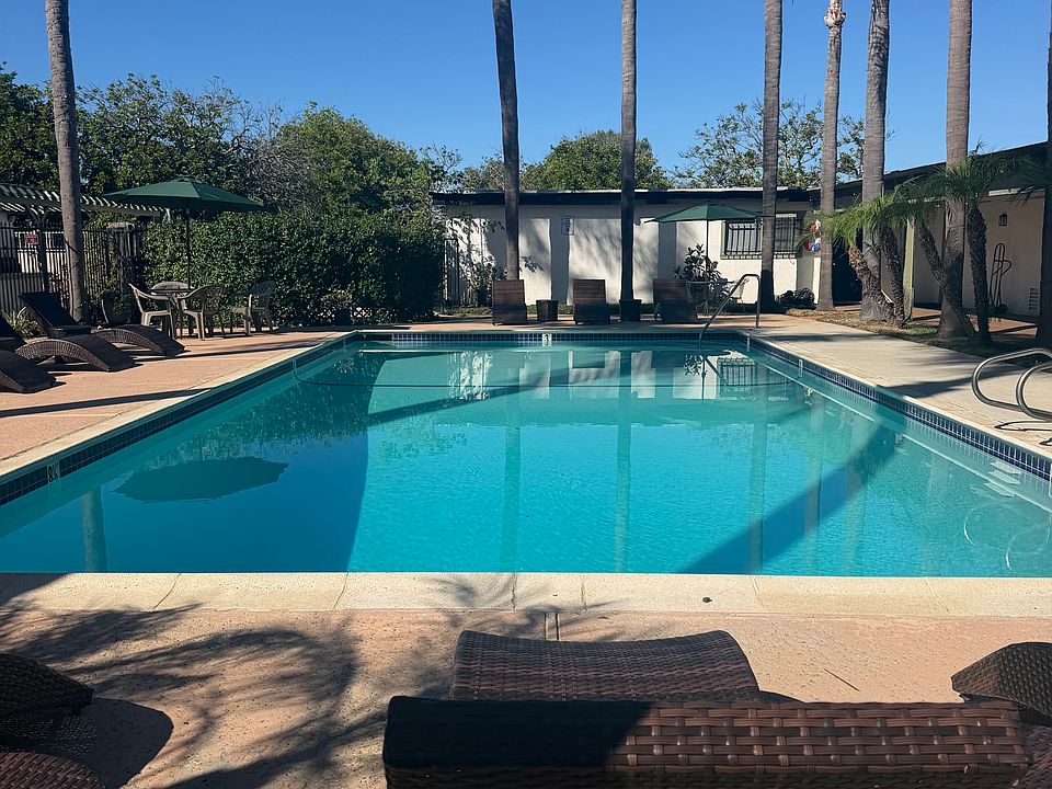 2nd image of 1305 Foothill Dr #3