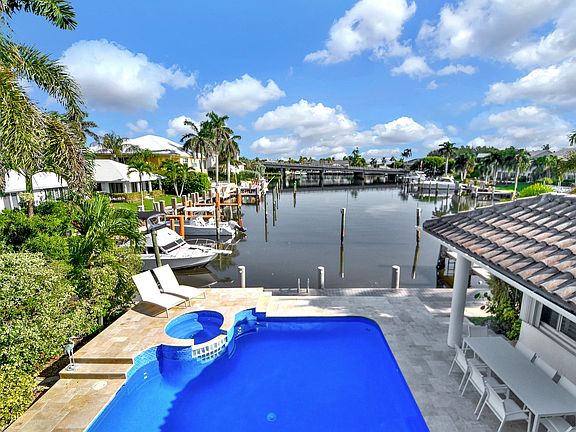 2nd image of 1055 Del Harbour Dr