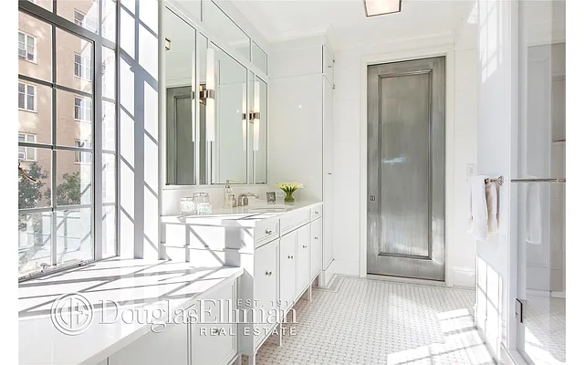 Sold by Douglas Elliman | media 22