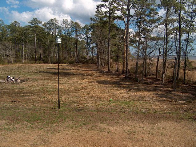2nd image of 2 Hickory Point Rd