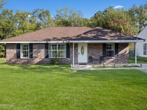 1020 Nancy Pl, Gulfport, MS 39507