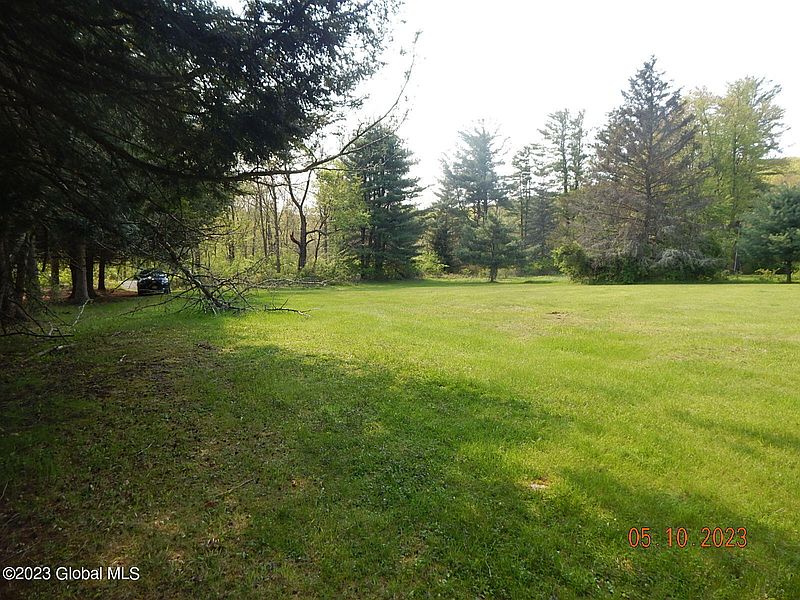 5th image of 22 Craryville Berkshire Road