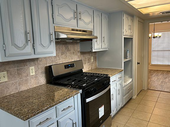 3rd image of 4606 Elderberry Dr
