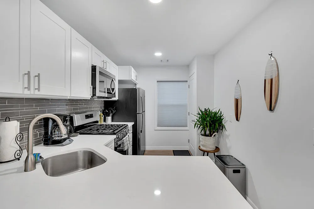 3 bed, $2,600 — Photo 4