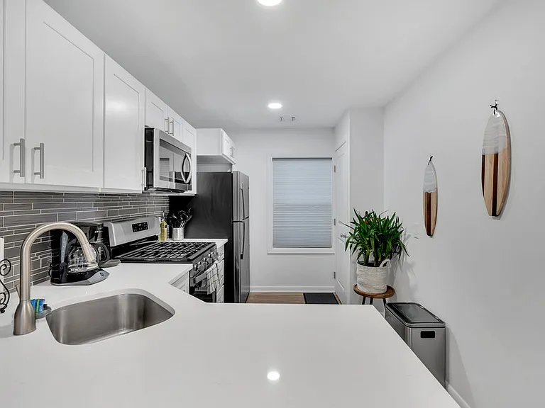 506 Brinley Ave #4 — Photo 4