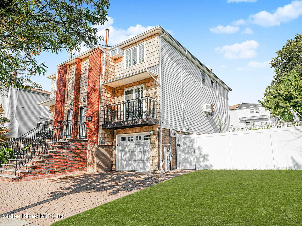 2nd image of 259 Brookfield Ave