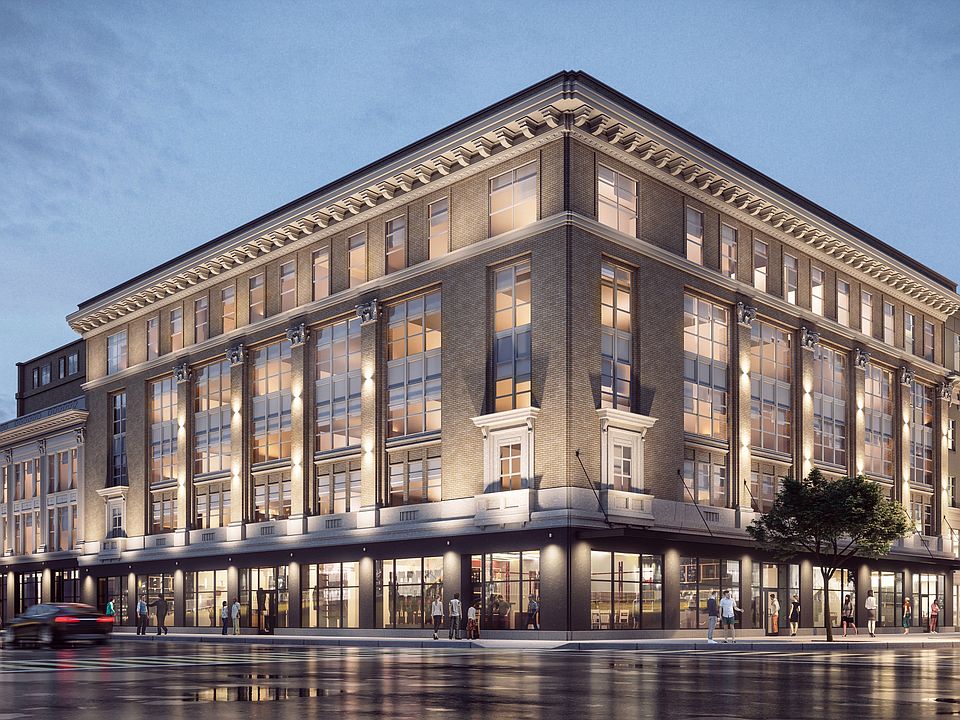 Elevate your lifestyle at Luckey Platt, where modern amenities meet elegant design in a vibrant community. Enjoy spacious interiors and exceptional service in a prime location. Don't miss outschedule your tour today!