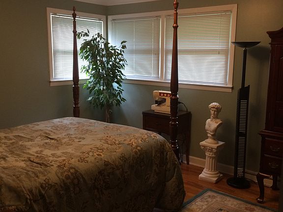 Relaxing Guest Bedroom