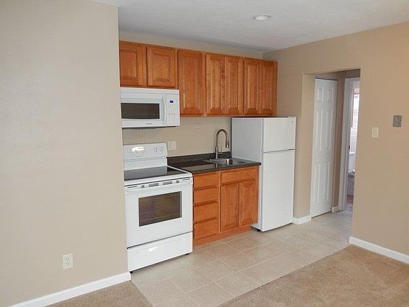 2nd image of 3949 Janett Ave