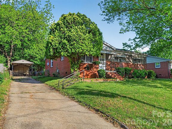 2nd image of 2308 Crestview Dr