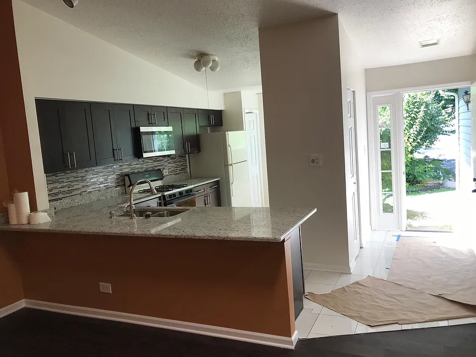 1751 Ranchview Dr