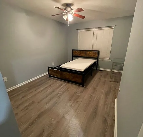 155 Redwood Dr — Photo 2