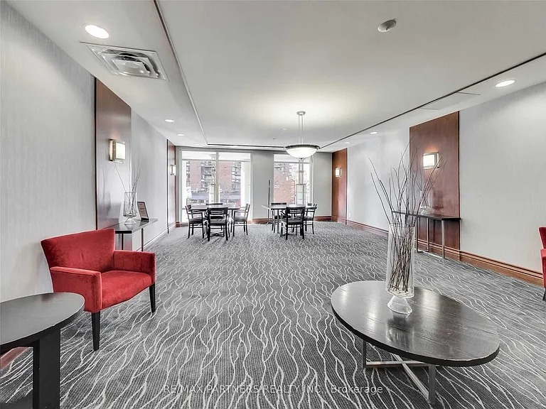 1121 Bay St #908 — Photo 13
