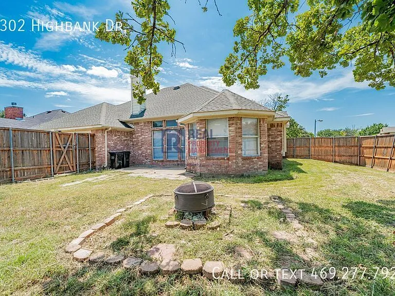 2302 Highbank Dr — Photo 34